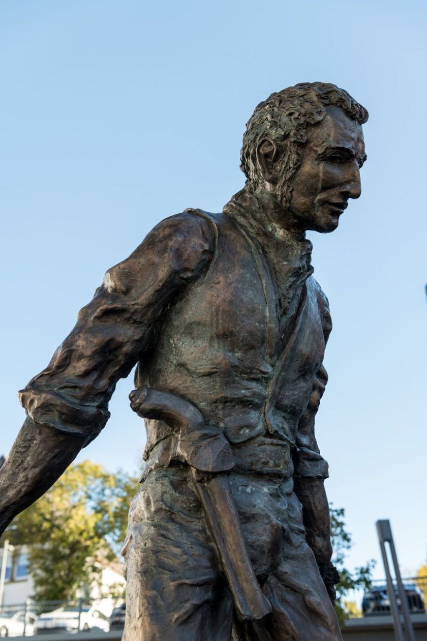 Statue des Schinderhannes in Simmern