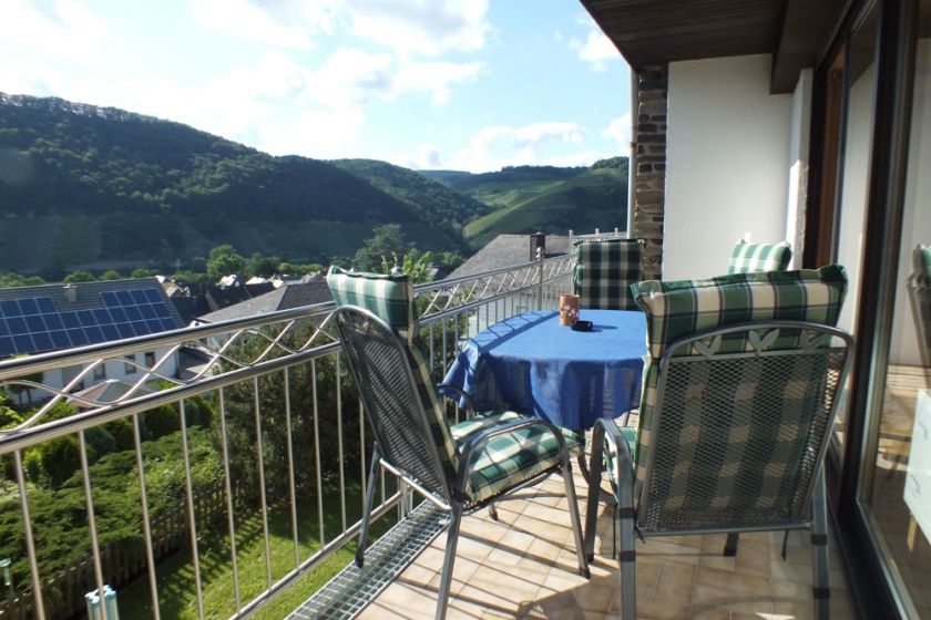 Traumhafte Ferienwohnung Anemone mit Panoramablick im Landhaus Mosel