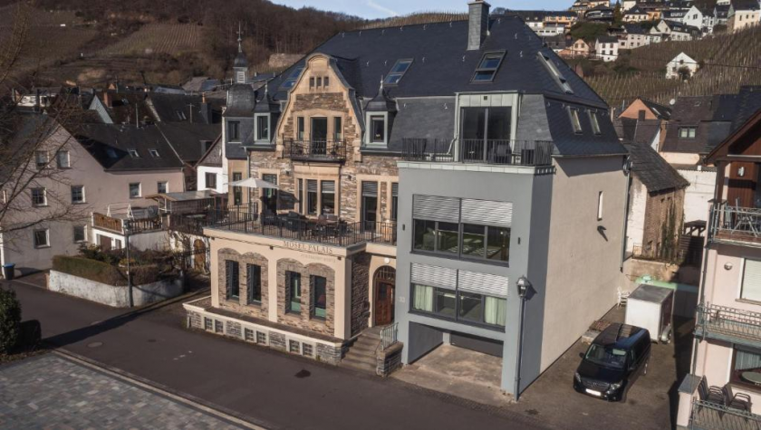 Ferienapartments Mosel Palais