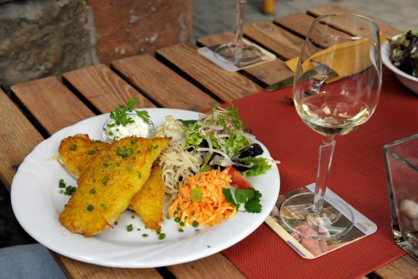 Wein- & Gästehaus M. Bai an der Mosel